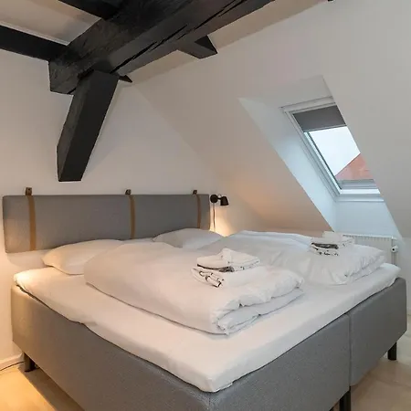 Modern Luxury Penthouse 아파트호텔 손더보그