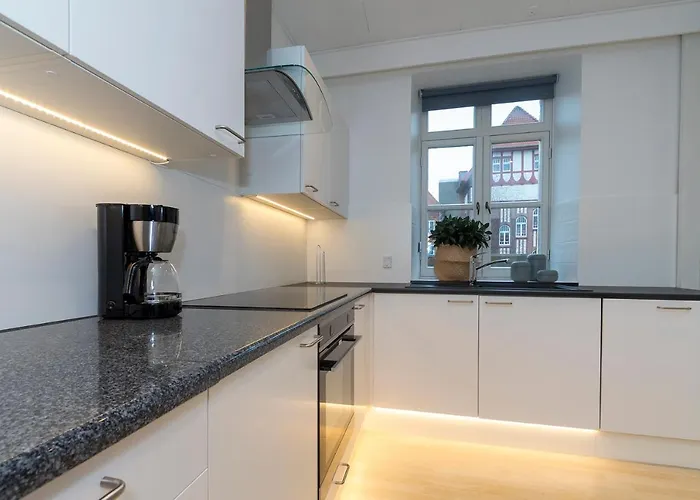 Ξενοδοχείο με διαμερίσματα Modern Luxury Penthouse 4*