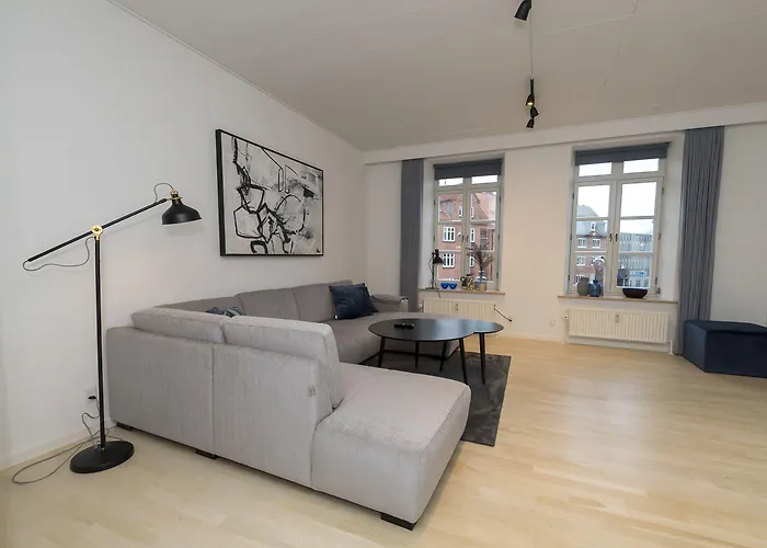 Modern Luxury Penthouse Apartahotel